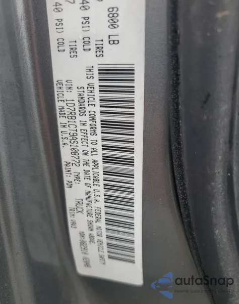 2010 Dodge Ram 1500 z USA, uszkodzony, nr VIN 1D7RB1CT9AS108772